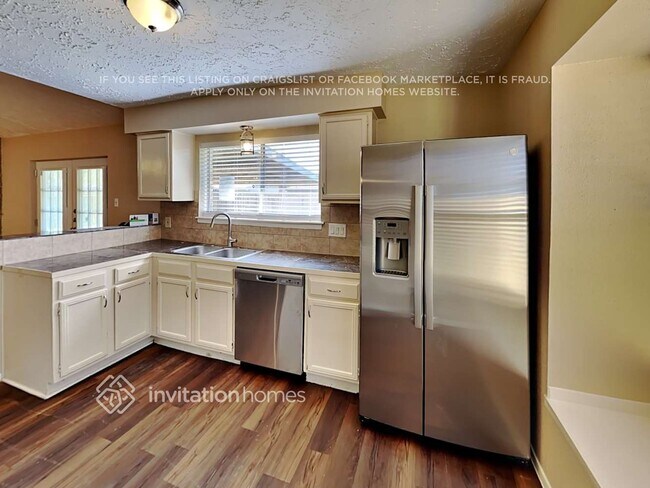 Foto del edificio - 410 Buoy Rd