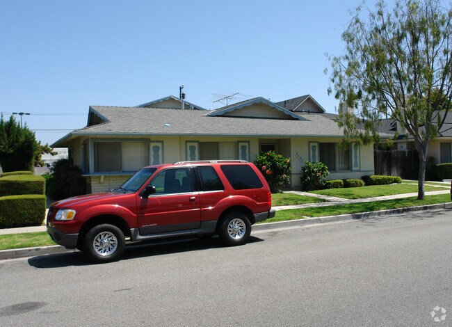 Building Photo - 7591 Volga Dr
