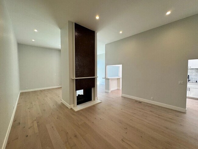 Foto del edificio - 500 Leahy St
