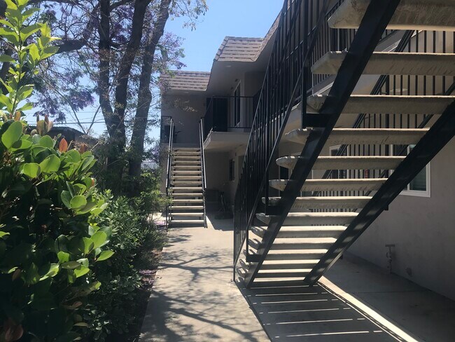 Foto del edificio - 1535 Felspar St