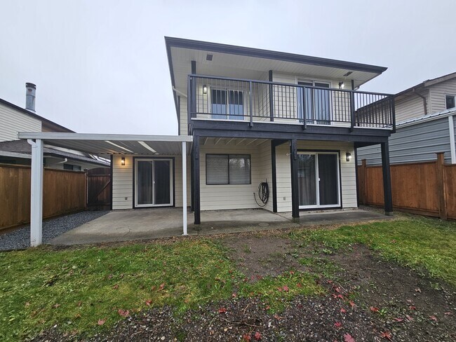 Building Photo - 19026-1117A 117a Ave