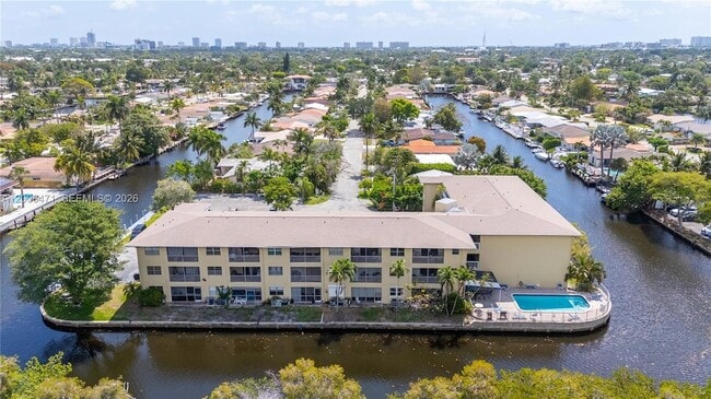 Foto del edificio - 1400 NE 57th Ct