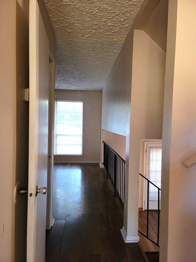 Building Photo - 3762 Fairington Dr