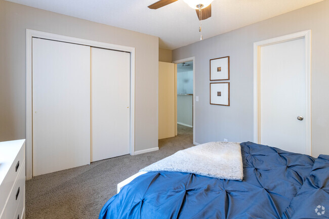 2BR, 2BA - Everest - Highpointe by Broadmoor