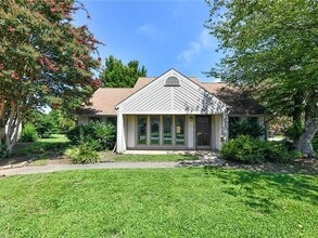 Building Photo - 4207 Sunburst Dr