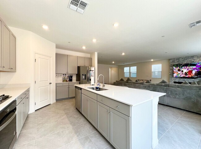 Building Photo - NEWER BUILT 4BD/2.5BA HOME IN GATED NORTHW...