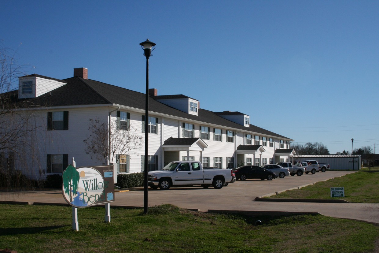 Primary Photo - Willow Bend Apartments and Laundry