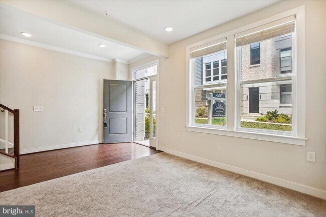 Foto del edificio - 13340 Sherwood Park Ln