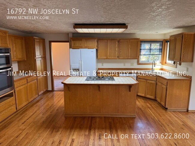 Building Photo - 16792 NW Joscelyn St