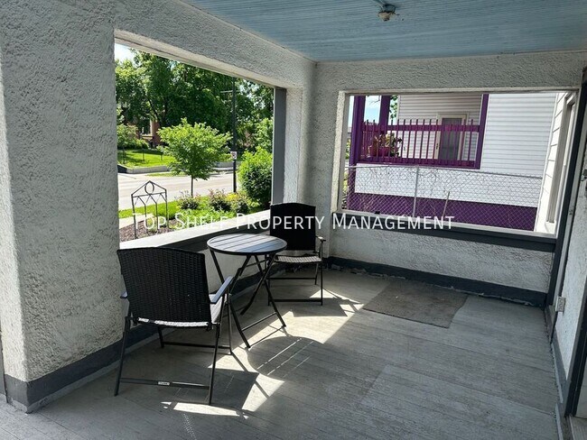 Foto del edificio - 1826 6th Ave