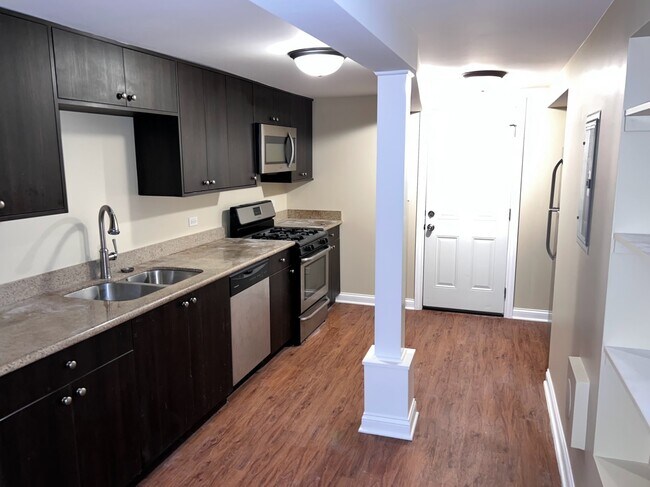 Foto del edificio - 7177 W Belden Ave