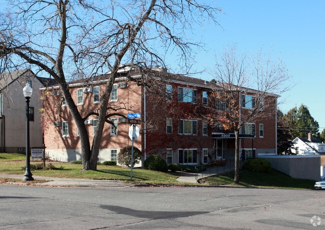 Primary Photo - 4900 Chicago Primary Photo - 4900 Chicago