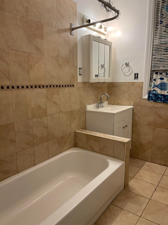 Foto del edificio - 72 W 17th St