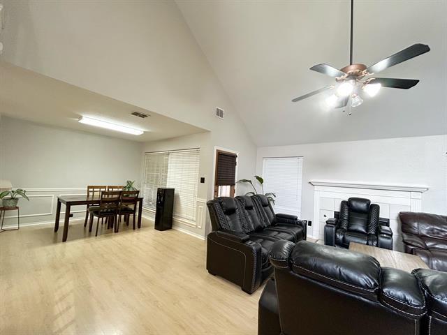Building Photo - 2114 Montclair Ln