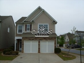 Building Photo - 827 Forsythia Way