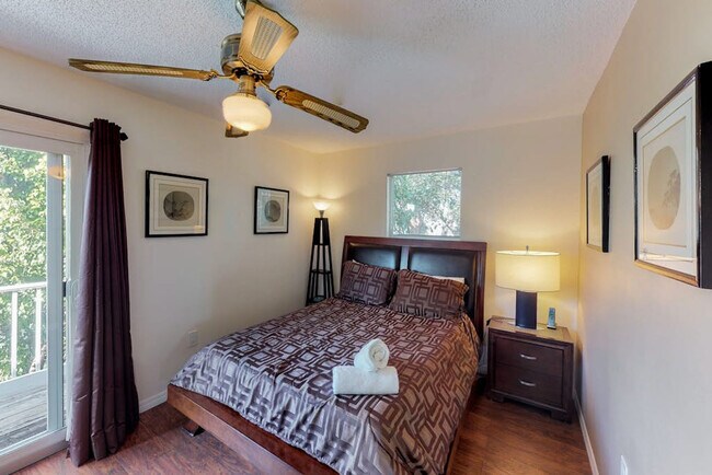 Foto del edificio - 6250 Holmes Blvd