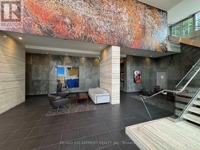 Photo du bâtiment - 15 Iceboat Terr