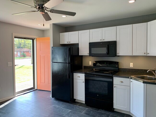 Entry/Kitchen/Living - 24 Trimble St