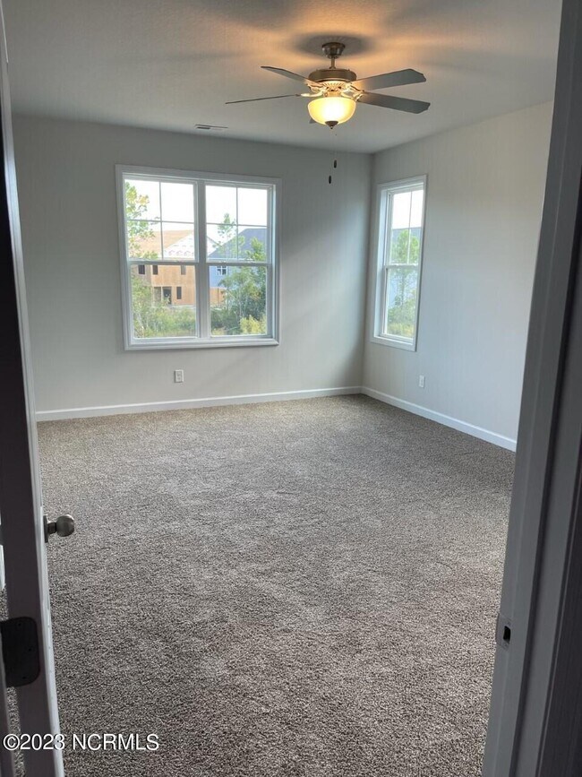 Foto del edificio - 282 Currituck Dr