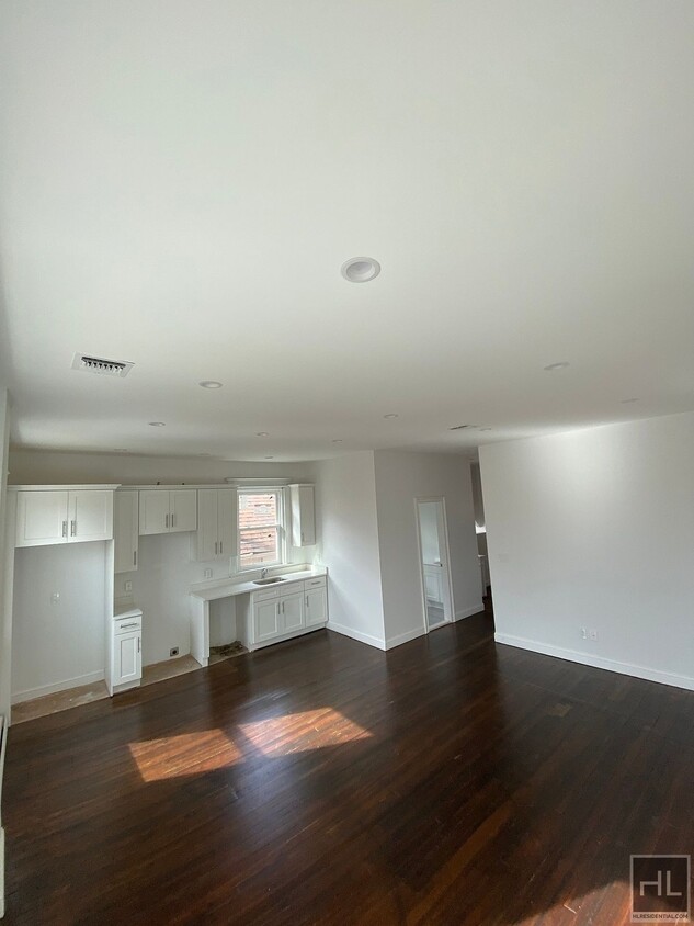 Foto principal - Beautiful 3 BD @ Richmond Road / Staten Is...