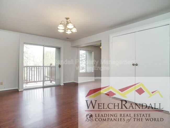 Building Photo - 5511 S Willow Ln