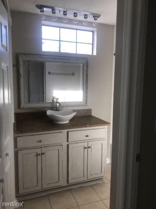 Building Photo - 2 br, 2 bath Condo - 1848 Montclair Dr