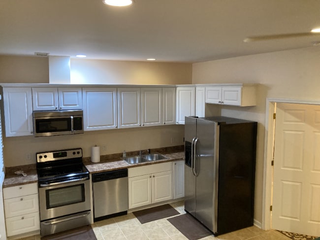 Foto del edificio - 238 N Crestwood Dr