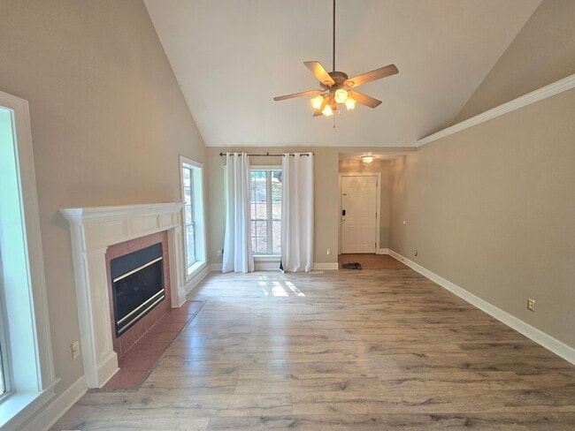 Photo - 1117 N Concord Rd House