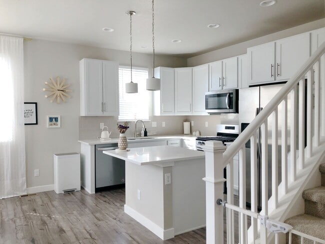 Building Photo - AWESOME MAINTENANCE-FREE PATIO HOME WITH 3 BDRMS, 3 BATHS & 2-CAR GARAGE!