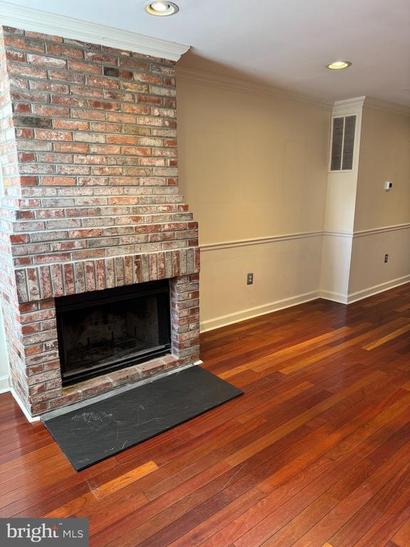 Foto principal - 1218 Riverside Ave