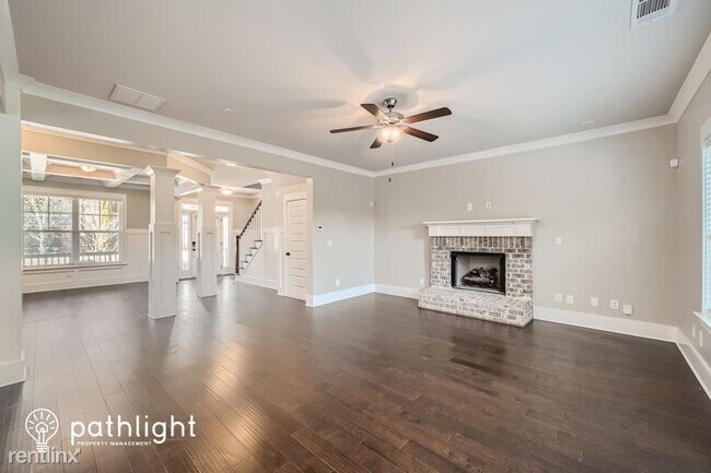 Foto del edificio - 5 br, 3 bath House - 234 Silvertop Drive UNIT