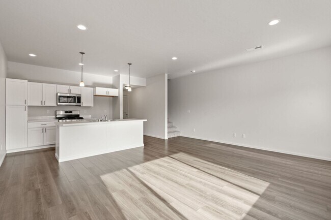 Foto del edificio - 4808-4810 E Fairview Ave