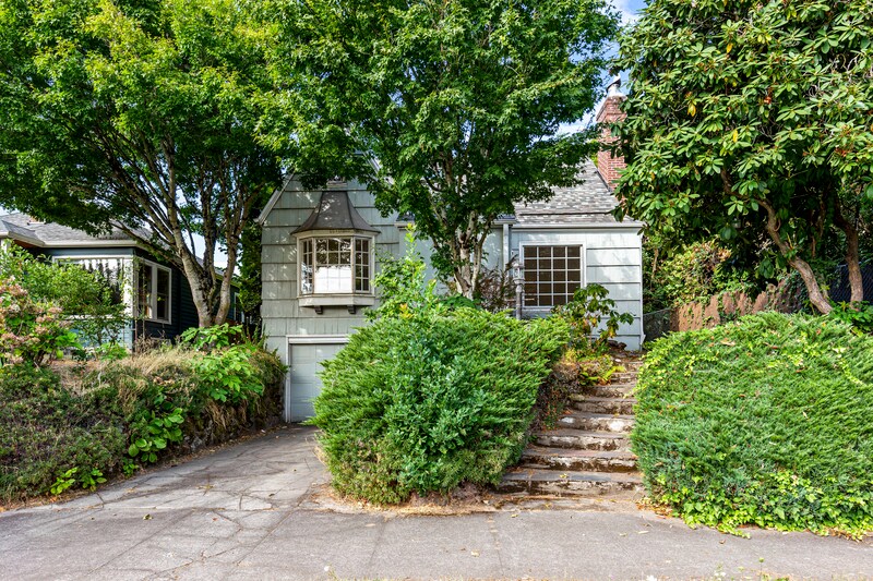 Primary Photo - 3411 SE Franklin St
