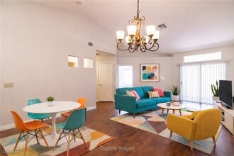 Building Photo - 130 Tapatio St