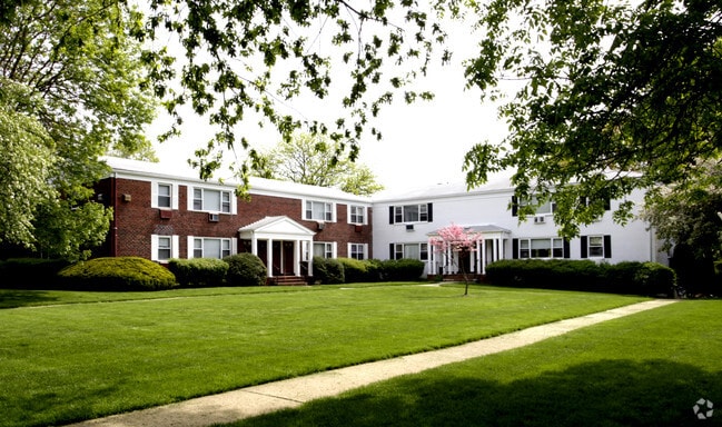 Building Photo - Two Rivers at Matawan