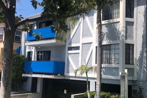 Building Photo - 565 E Magnolia Blvd