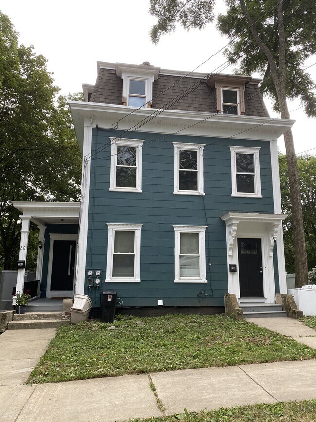 Cushing Street Triplex Condo for Rent in Dover, NH