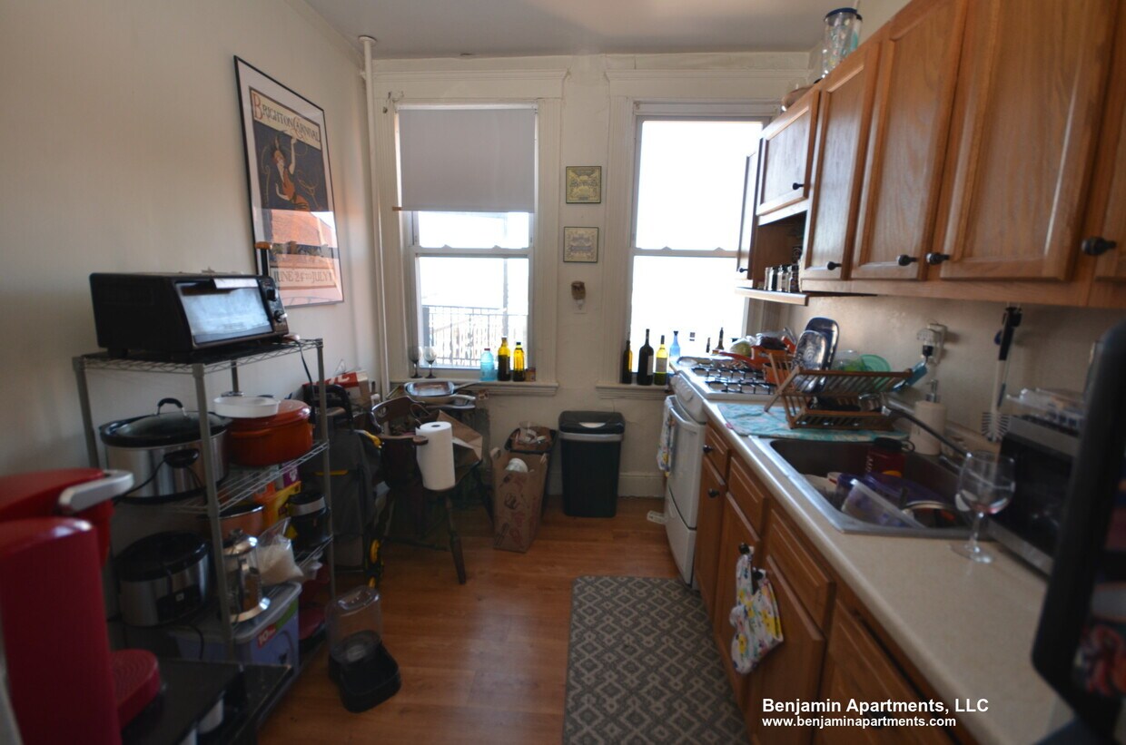 Primary Photo - 1612 Commonwealth Ave