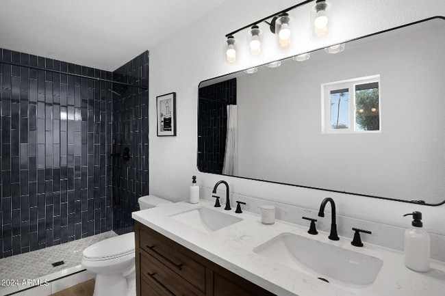 Foto del edificio - 1246 E Laguna Dr