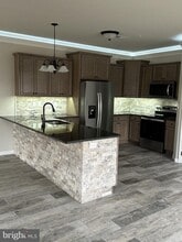 Building Photo - 103 Delano Dr