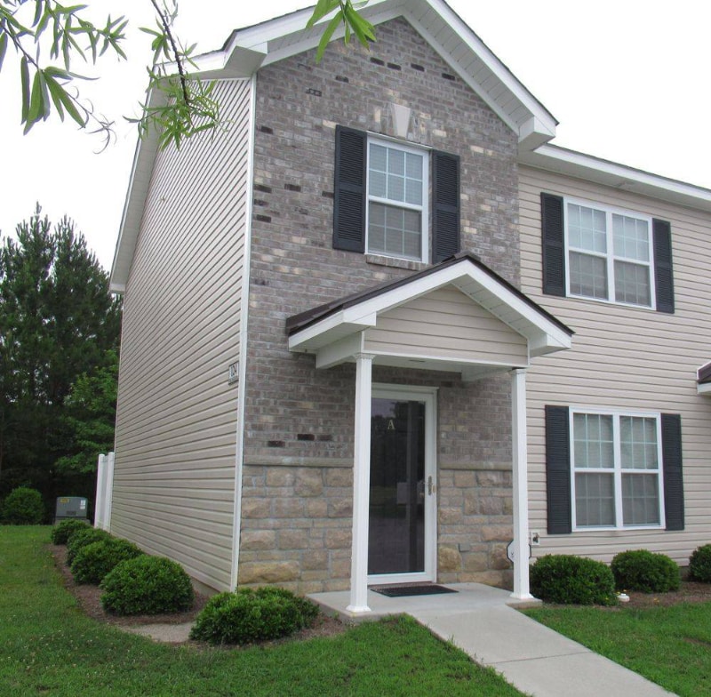Primary Photo - 124 Chandler Dr