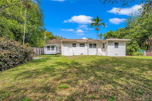 Foto del edificio - 1280 NE 115th St