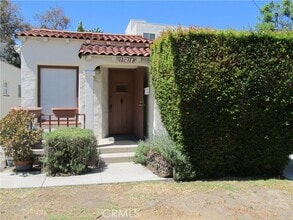 Building Photo - 11217 La Maida St