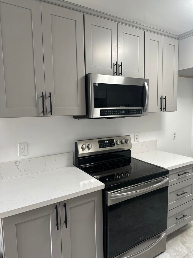 Foto del edificio - 2772 E 2nd St