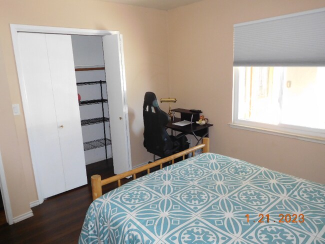 Building Photo - 18915 Chase St