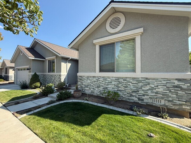 Foto del edificio - 1317 Cedar Creek Cir