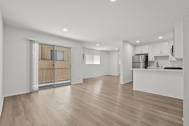 Foto del edificio - 15286 Sutton St