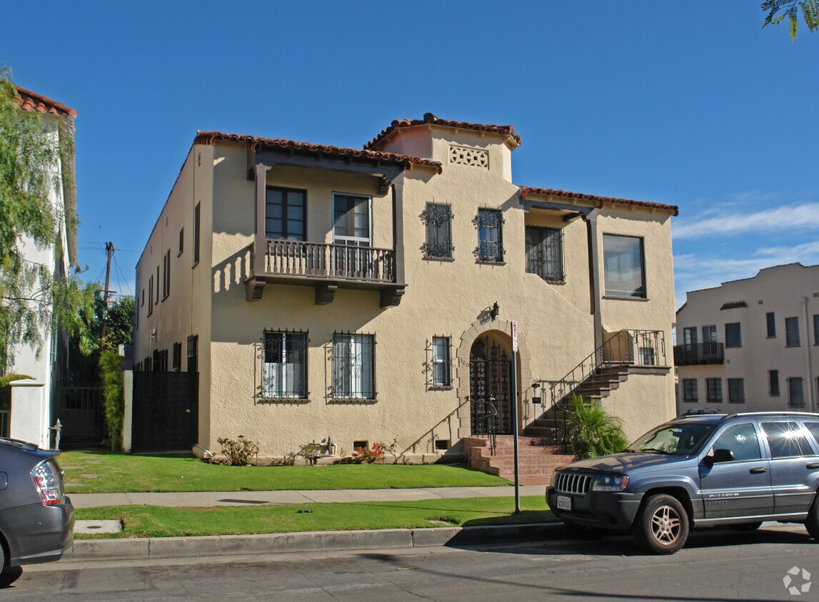 Building Photo - 500 N Spaulding Ave