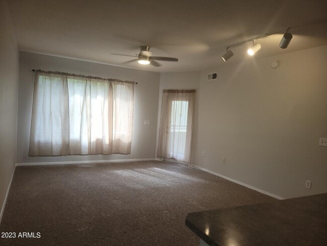 Building Photo - 18416 Cave Creek Rd