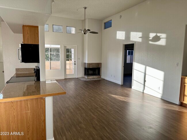Building Photo - 11333 N 92nd St
